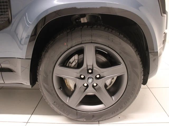 Land Rover Defender 110 D300 Dynamic SE