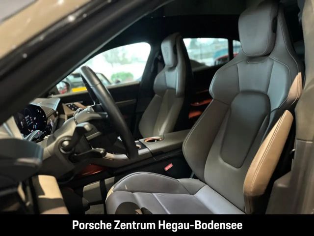 Porsche Taycan 4S Cross Turismo
