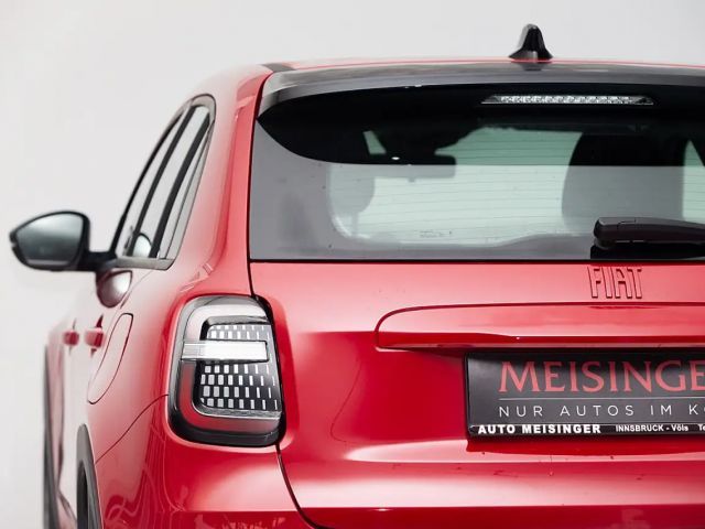 Fiat 600e Elektro (RED) 54 kWh