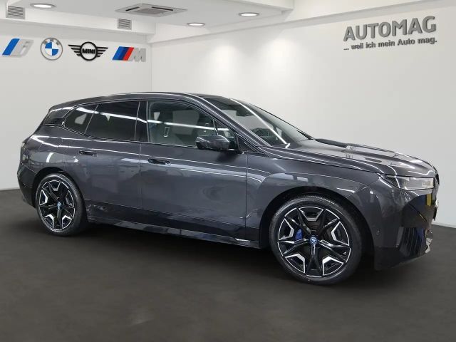 BMW iX xDrive40