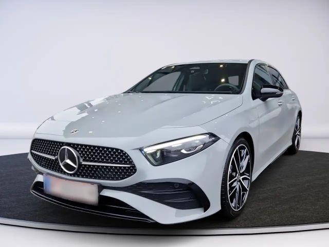 Mercedes-Benz A 200 A 200 d