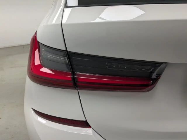 BMW 330 330e M-Sport