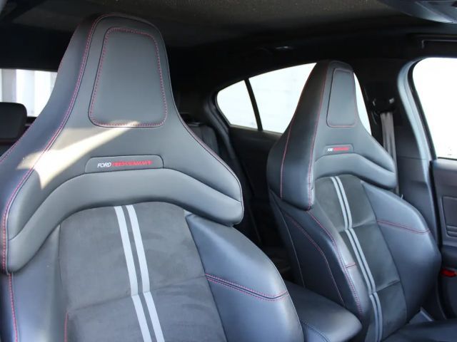 Ford Focus EcoBoost ST Line