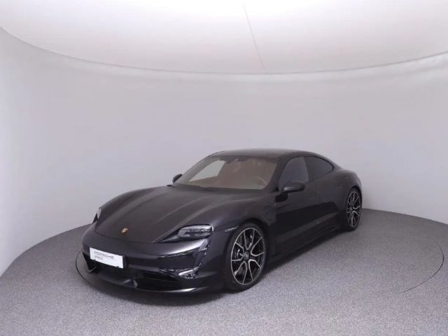 Porsche Taycan Turbo