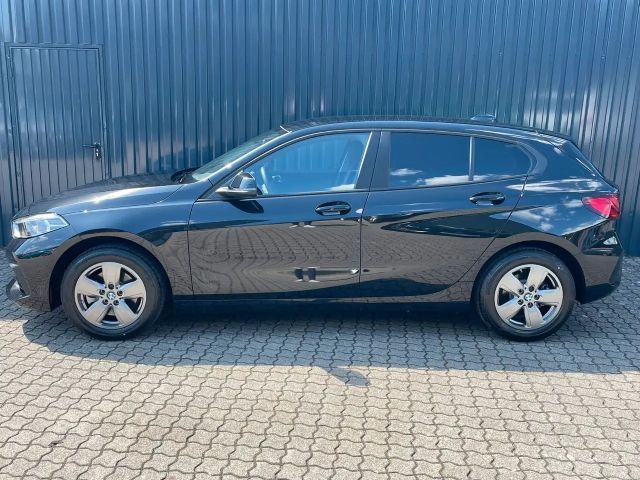 BMW 116 116i 5-deurs Sedan