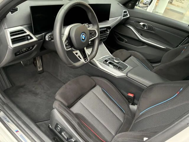 BMW 330 330e M-Sport Touring