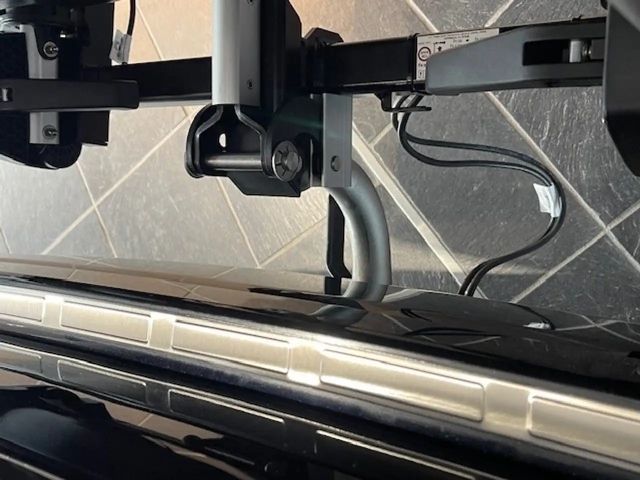 Toyota RAV4 DASH CAM & Anhängerkupplung Teamplayer