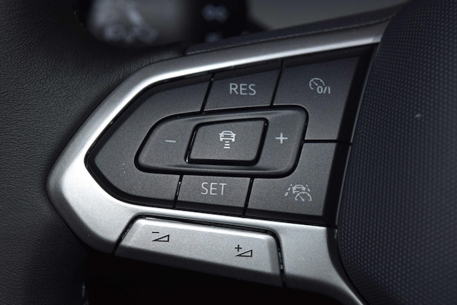 Volkswagen Golf TDI Navi Kamera GJR ACC