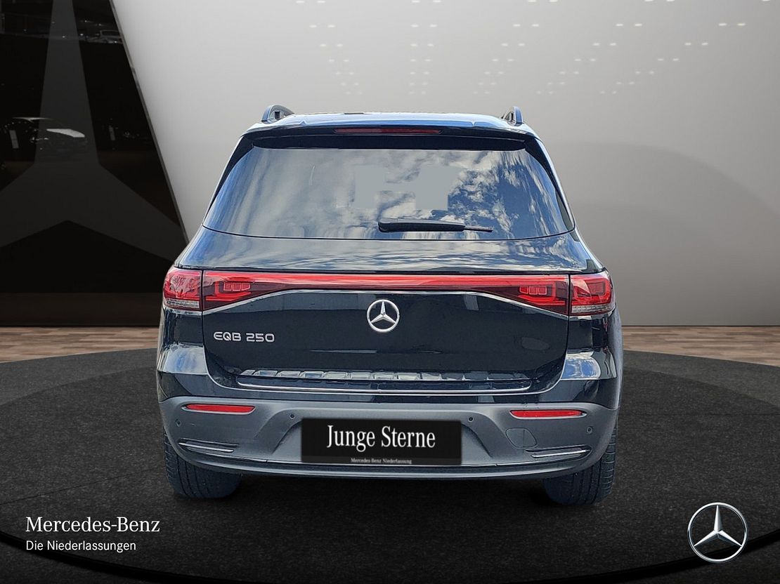 Mercedes-Benz EQB 250