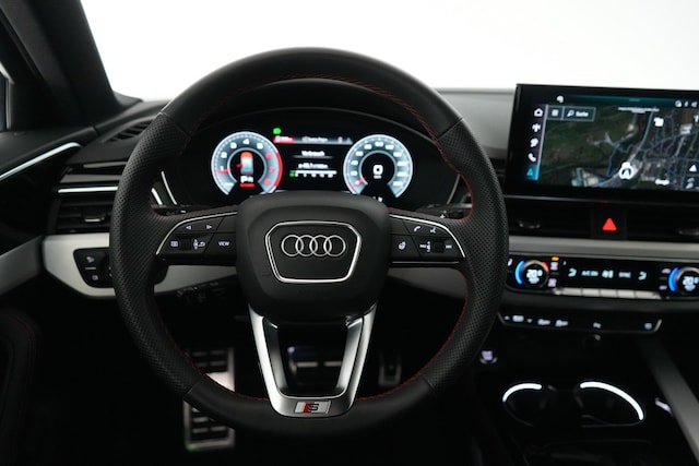 Audi A4 40 TFSI Avant Quattro S-Line S-Tronic