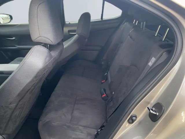 Lexus UX 250h Style Edition