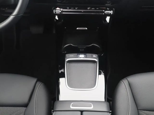 Mercedes-Benz A 180 A 180 d Progressive