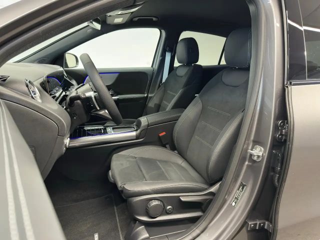 Mercedes-Benz GLA 200 4MATIC GLA 200 d