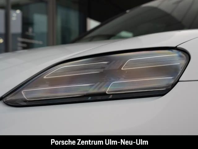 Porsche Macan Surround View BOSE Luftfederung 21-Zoll