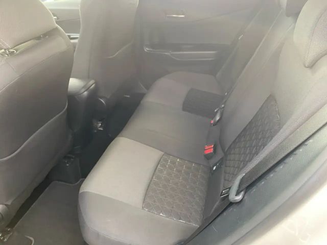 Toyota C-HR Hybride Team D