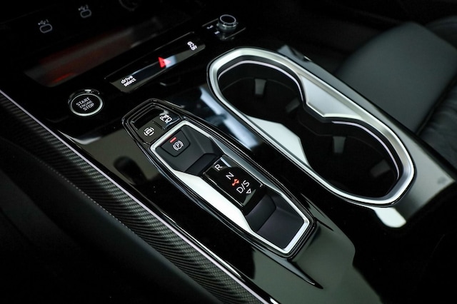 Audi A6 e-tron Avant Quattro