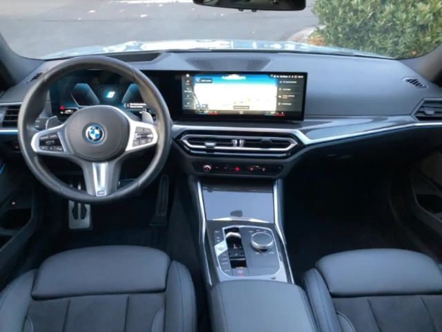 BMW 330 330e M-SportPro Sedan