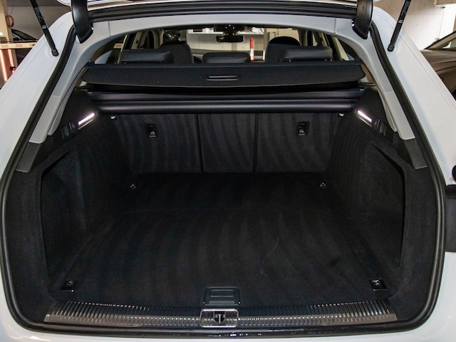 Audi A4 30 TDI Avant S-Tronic