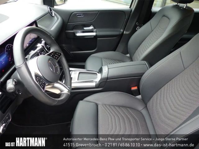 Mercedes-Benz B 180 Progressive Sedan