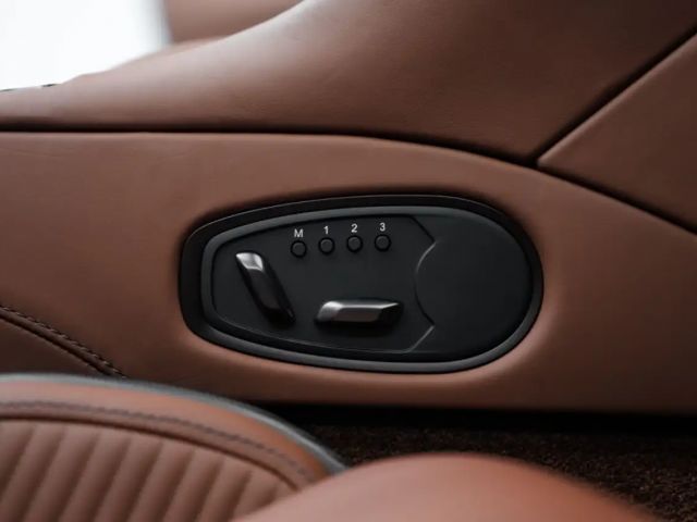 Aston Martin DBS 770 Ultimate Volante 1 OF 199/CARBON/BUCKET