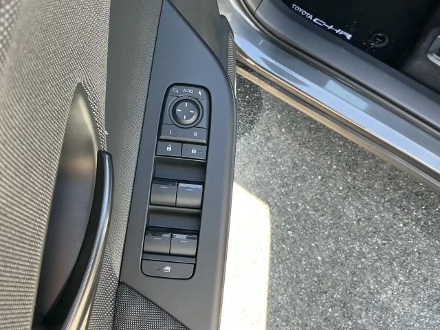 Toyota C-HR Hybride Team D