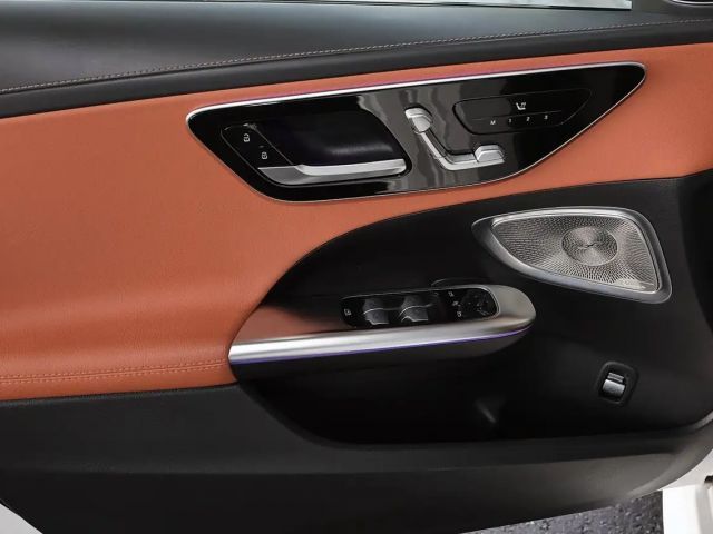 Mercedes-Benz C 200 AMG Line Sedan