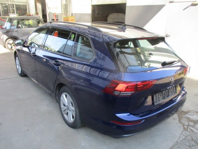 Volkswagen Golf Life Variant