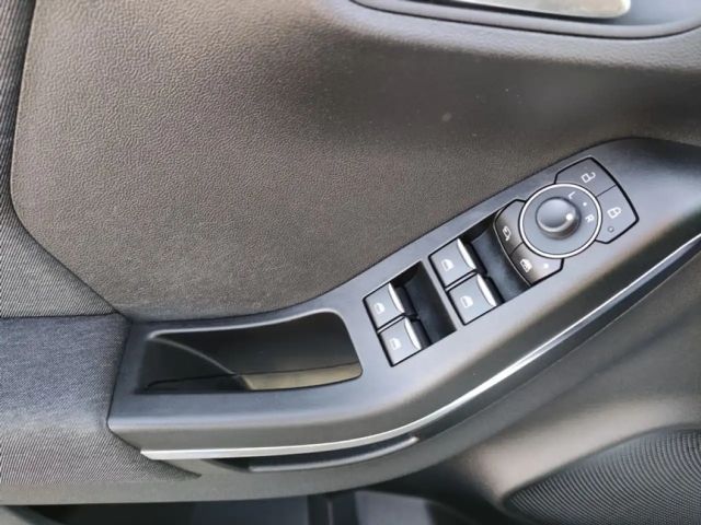 Ford Puma EcoBoost Titanium