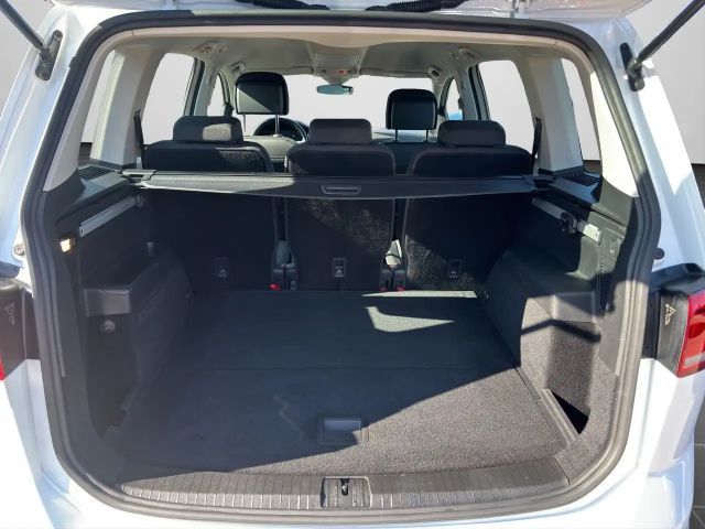 Volkswagen Touran 2.0 TDI DSG IQ.Drive