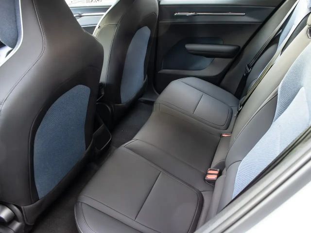 Volvo EX30 Extended range Plus Single motor