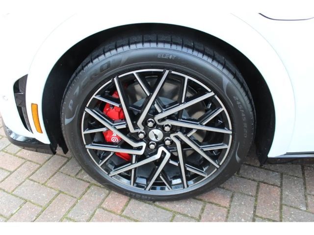 Ford Mustang Mach-E AWD GT