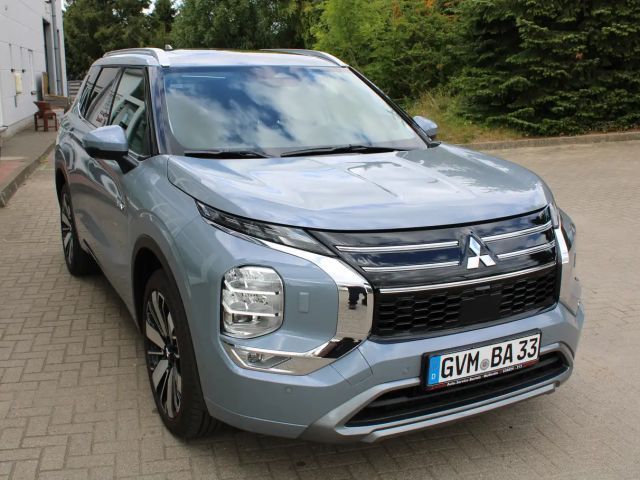 Mitsubishi Outlander 4WD PHEV