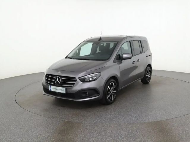 Mercedes-Benz T 180 T 180 d Standard LED PTS AHK Navi SHZ Cam