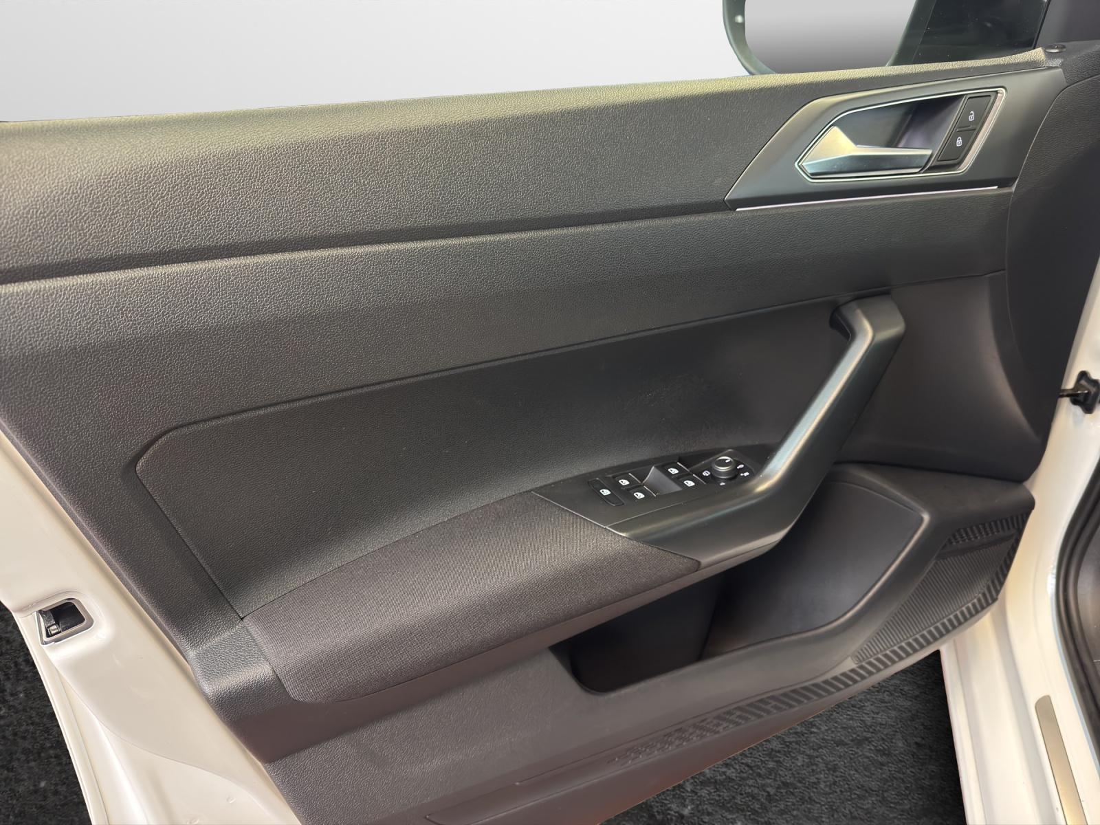 Volkswagen Taigo 1.0 TSI DSG R-Line Style