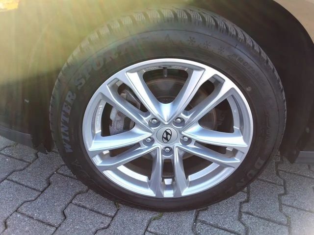 Hyundai Kona 2WD 64 kWh Electric Select