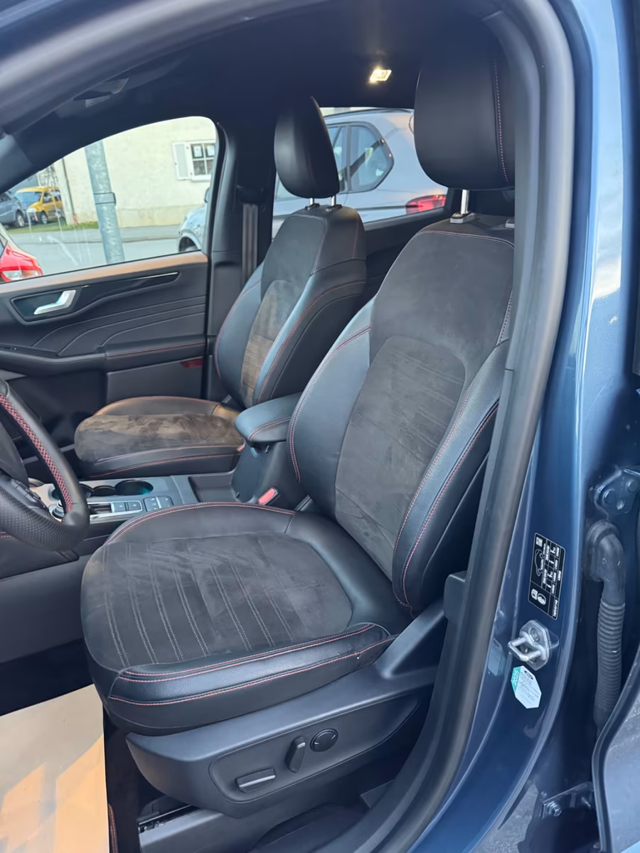 Ford Kuga Hybrid ST Line X