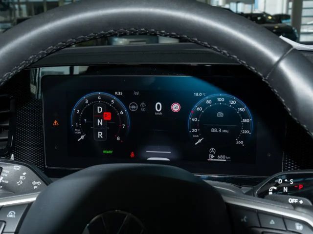 Volkswagen Passat 1.5 eTSI Business Variant