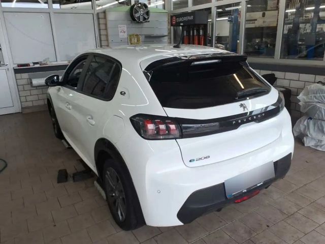 Peugeot E-208 Active Pack