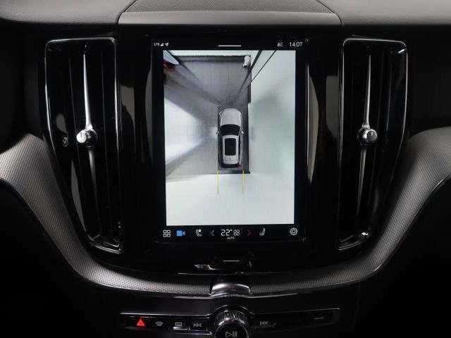 Volvo XC60 AWD Dark Plus