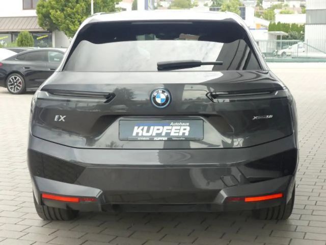 BMW iX xDrive50