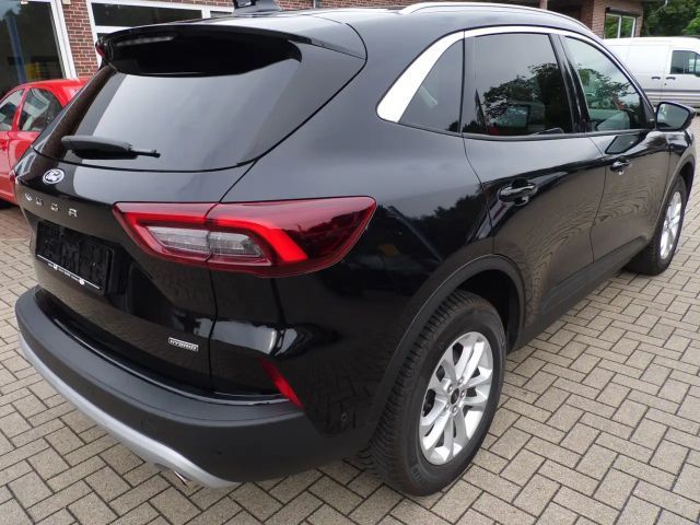Ford Kuga Hybrid Titanium