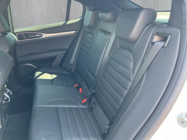 Alfa Romeo Stelvio Q4 Veloce