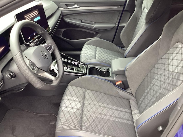 Volkswagen Golf 1.5 eTSI DSG R-Line