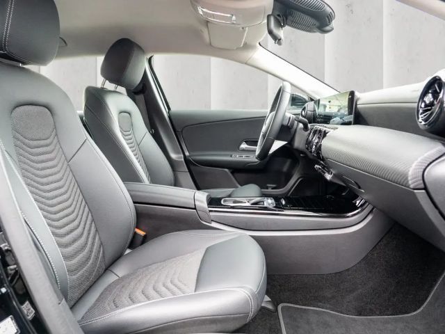 Mercedes-Benz A 180 Hatchback