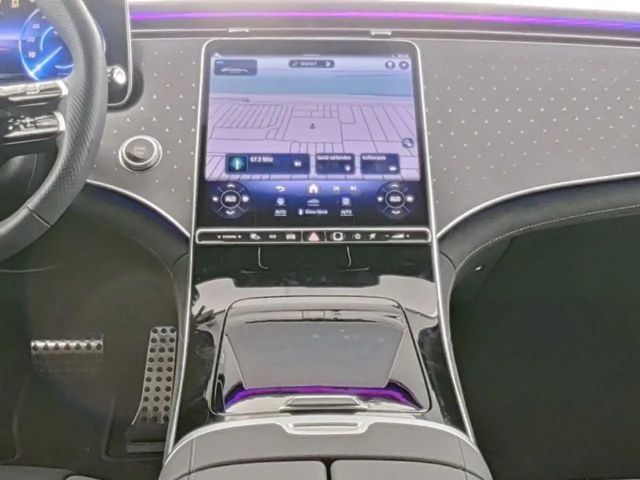 Mercedes-Benz EQE 350 4MATIC AMG Line Sedan