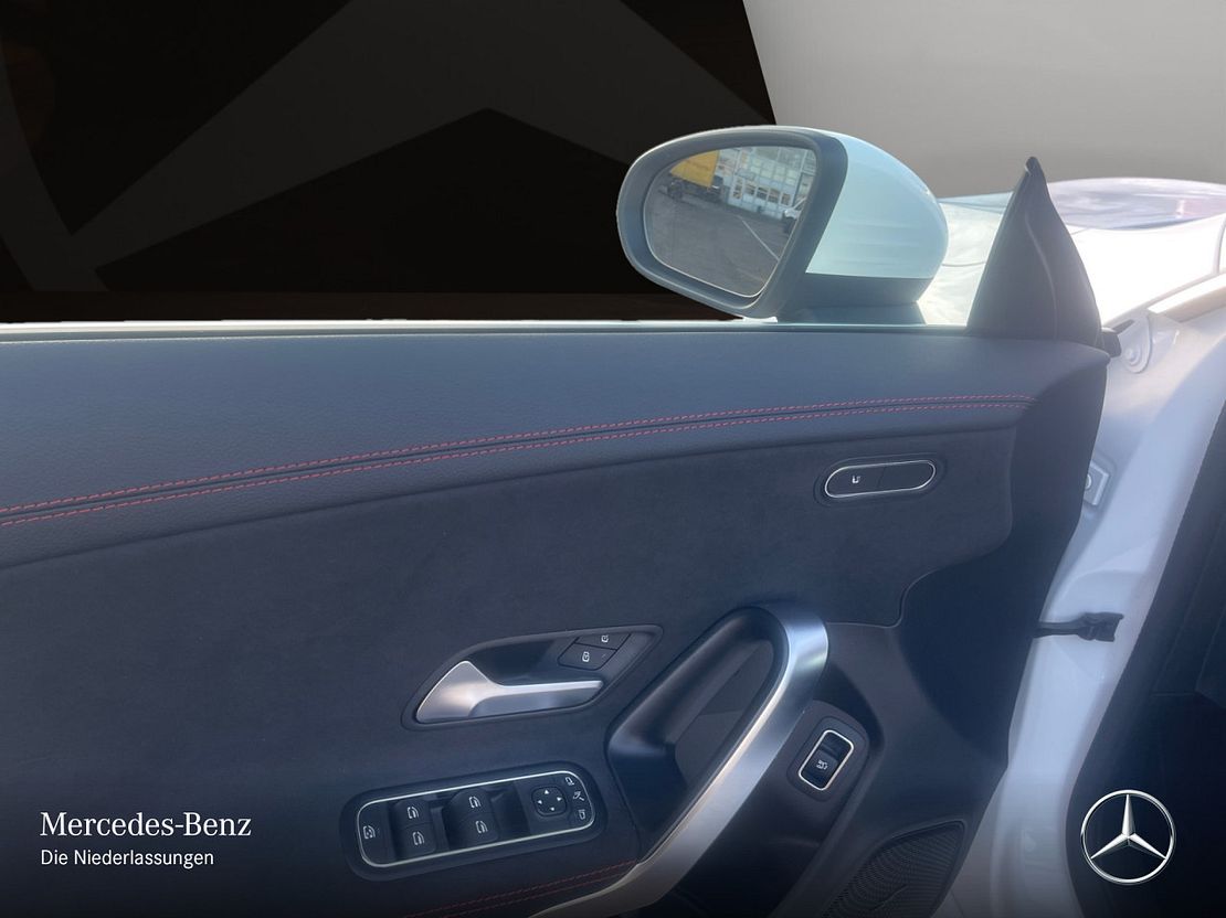 Mercedes-Benz CLA 200 AMG Line Shooting Brake