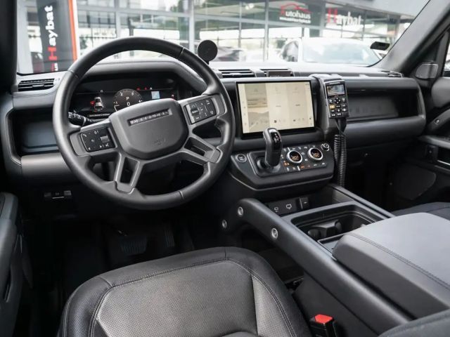 Land Rover Defender 110 Dynamic HSE