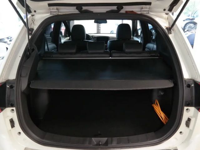 Mitsubishi Outlander +SHZ+STANDHEIZUNG+NAVI+LEDER+LENKRADHEIZ.+