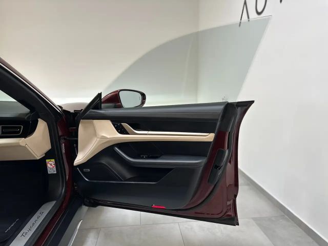 Porsche Taycan 4S Cross Turismo