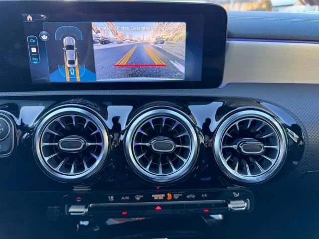 Mercedes-Benz CLA 200 AMG Line Sedan